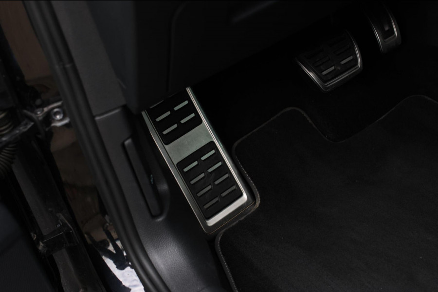 Volkswagen Golf 2.0 TSI 4Motion R *Pano*Dynaudio*Keyless*1e eigenaar*