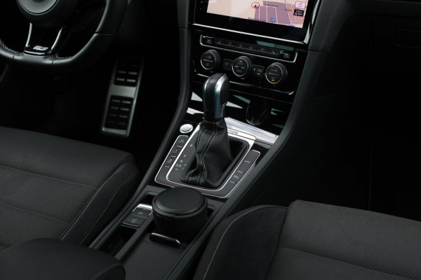 Volkswagen Golf 2.0 TSI 4Motion R *Pano*Dynaudio*Keyless*1e eigenaar*