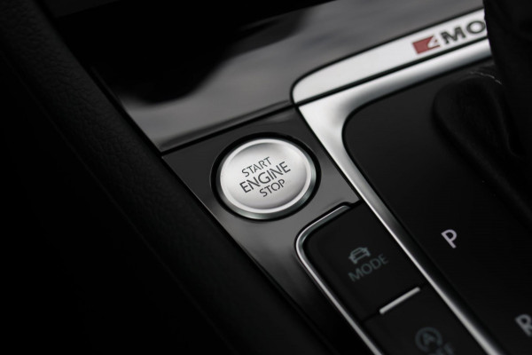 Volkswagen Golf 2.0 TSI 4Motion R *Pano*Dynaudio*Keyless*1e eigenaar*