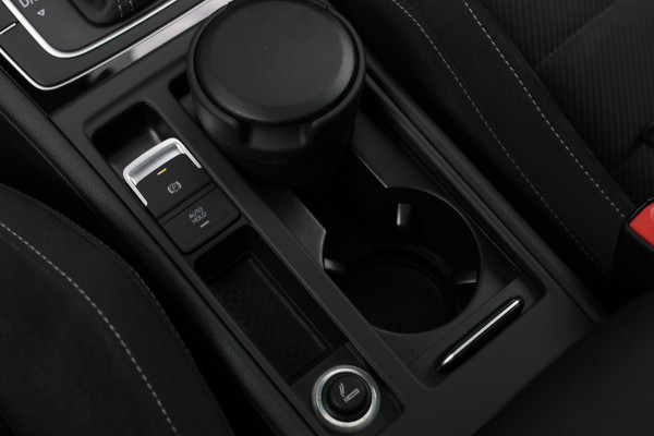 Volkswagen Golf 2.0 TSI 4Motion R *Pano*Dynaudio*Keyless*1e eigenaar*