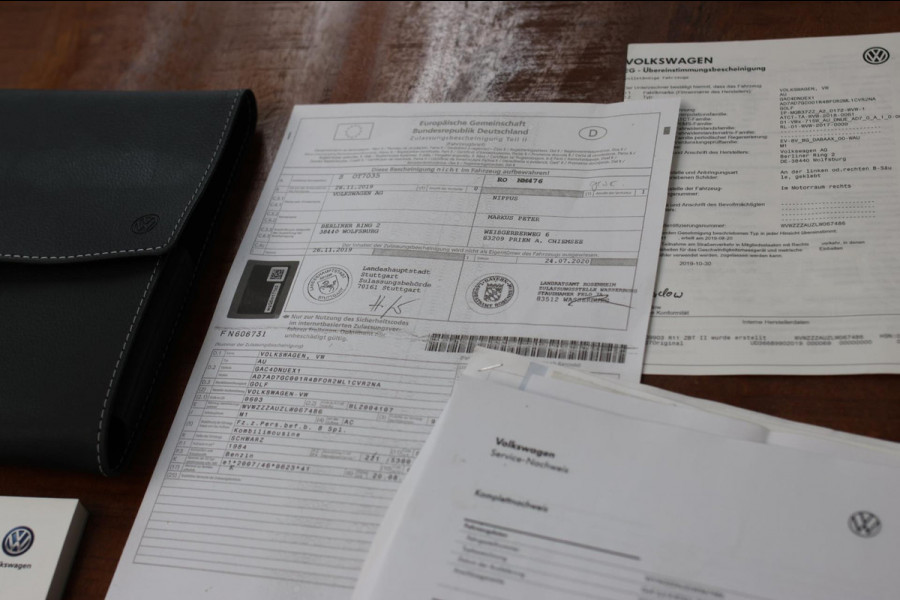 Volkswagen Golf 2.0 TSI 4Motion R *Pano*Dynaudio*Keyless*1e eigenaar*