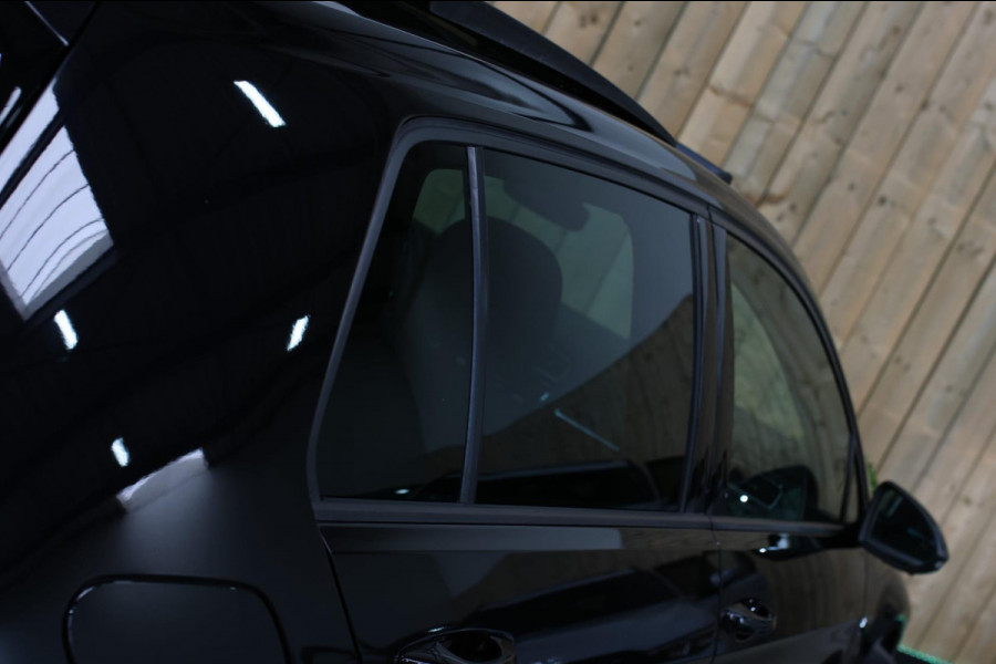 Volkswagen Golf 2.0 TSI 4Motion R *Pano*Dynaudio*Keyless*1e eigenaar*