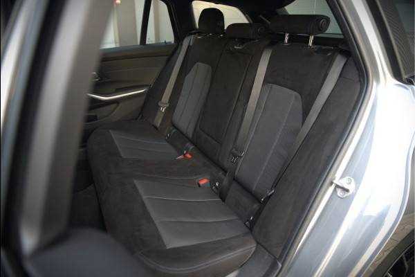 BMW 3 Serie Touring 330i xDrive High Excecutive M Sport | M Performance | Stoelverwarming | Camera | Navigatie | Parkeersensoren | Apple Carplay | Keyless | HIFI | Adaptive Cruise Control | DAB | LED | BTW | Fabrieksgarantie