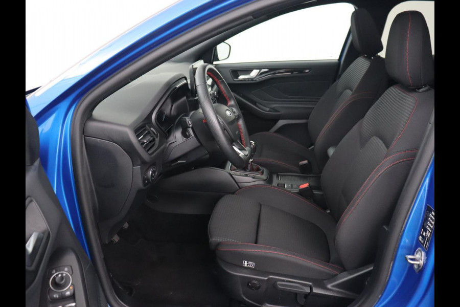 Ford Focus 1.0 EcoBoost Hybrid ST Line | Panoramadak | Adaptive cruise | Camera | B&O Sound | Carplay | Navigatie | Keyless | Full LED