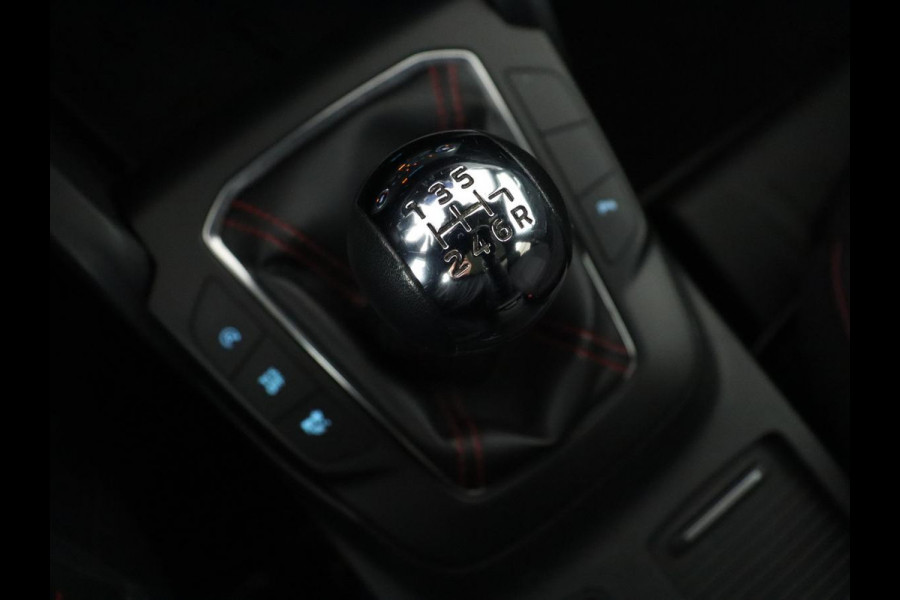 Ford Focus 1.0 EcoBoost Hybrid ST Line | Panoramadak | Adaptive cruise | Camera | B&O Sound | Carplay | Navigatie | Keyless | Full LED