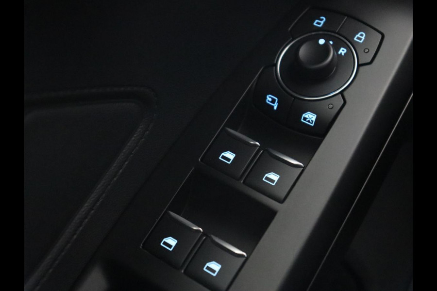 Ford Focus 1.0 EcoBoost Hybrid ST Line | Panoramadak | Adaptive cruise | Camera | B&O Sound | Carplay | Navigatie | Keyless | Full LED