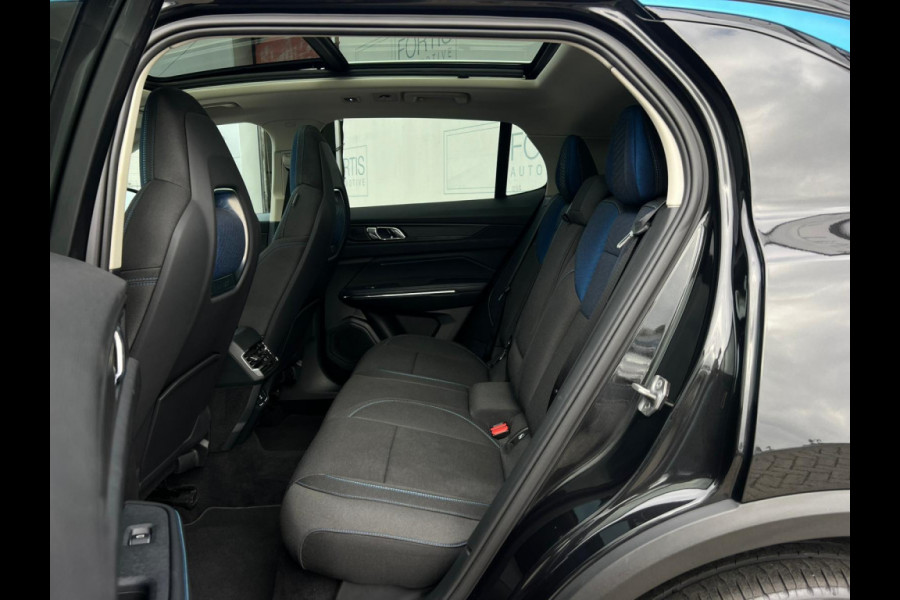 Lynk & Co 01 1.5 4X ZWART OP VOORRAAD NL Auto | PANO | TREKHAAK |