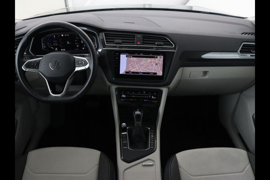 Volkswagen Tiguan 1.4 TSI eHybrid Style | Trekhaak | Stoelverwarming | 360 Camera | Adaptive cruise | Carplay | Park Assist | Achterbankverwarming | Virtual Cockpit | PHEV | Plug In Volkswagen Tiguan 1.4 TSI eHybrid Style | Trekhaak | Stoelverwarming | 360 Camera | Adaptive cruise | Carplay | Park Assist | Achterbankverwarming | Virtual Cockpit | PHEV | Plug In