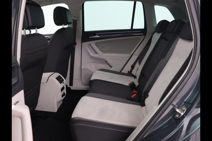 Volkswagen Tiguan 1.4 TSI eHybrid Style | Trekhaak | Stoelverwarming | 360 Camera | Adaptive cruise | Carplay | Park Assist | Achterbankverwarming | Virtual Cockpit | PHEV | Plug In Volkswagen Tiguan 1.4 TSI eHybrid Style | Trekhaak | Stoelverwarming | 360 Camera | Adaptive cruise | Carplay | Park Assist | Achterbankverwarming | Virtual Cockpit | PHEV | Plug In