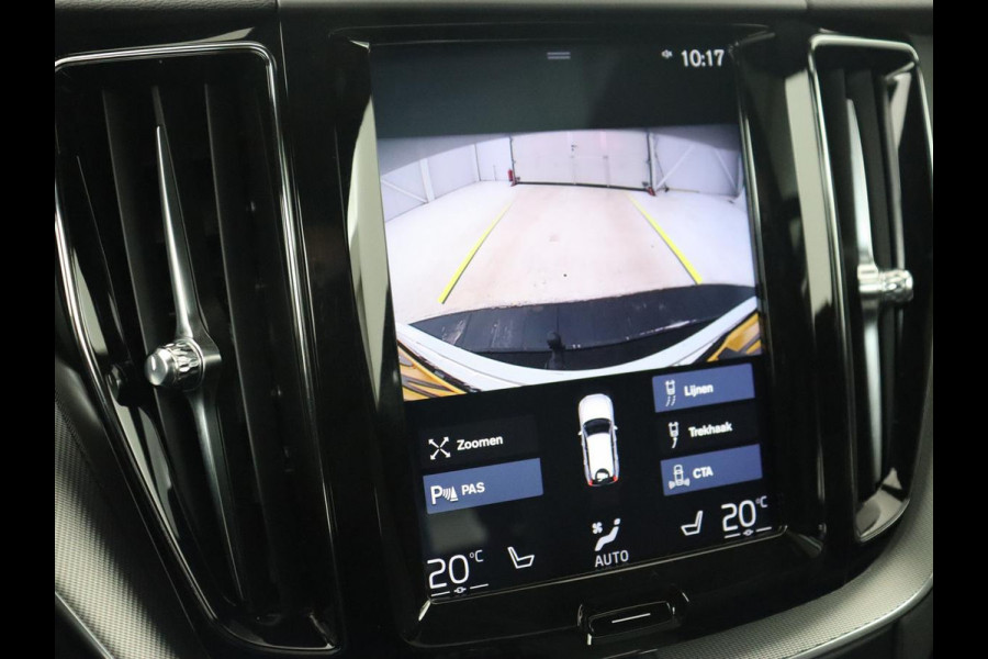 Volvo XC60 2.0 Recharge T8 AWD R-Design | Panoramadak | Trekhaak | Adaptive cruise | Stoelverwarming | Carplay | Harman/Kardon | Navigatie | Memory | Sportstoelen | Achterbankverwarming | PHEV | Plug In