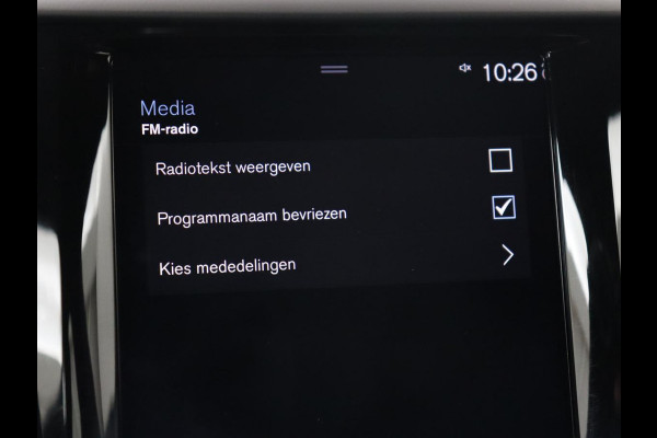 Volvo XC60 2.0 Recharge T8 AWD R-Design | Panoramadak | Trekhaak | Adaptive cruise | Stoelverwarming | Carplay | Harman/Kardon | Navigatie | Memory | Sportstoelen | Achterbankverwarming | PHEV | Plug In