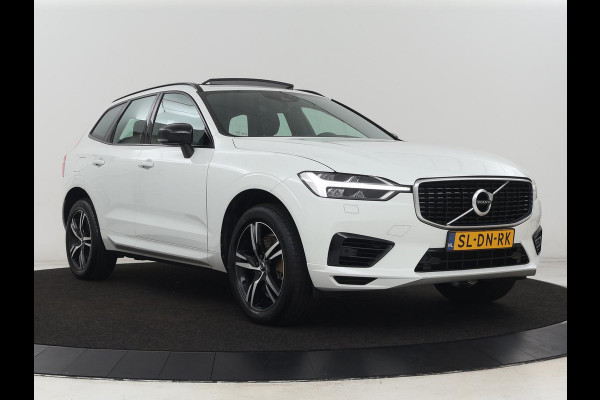 Volvo XC60 2.0 Recharge T8 AWD R-Design | Panoramadak | Trekhaak | Adaptive cruise | Stoelverwarming | Carplay | Harman/Kardon | Navigatie | Memory | Sportstoelen | Achterbankverwarming | PHEV | Plug In
