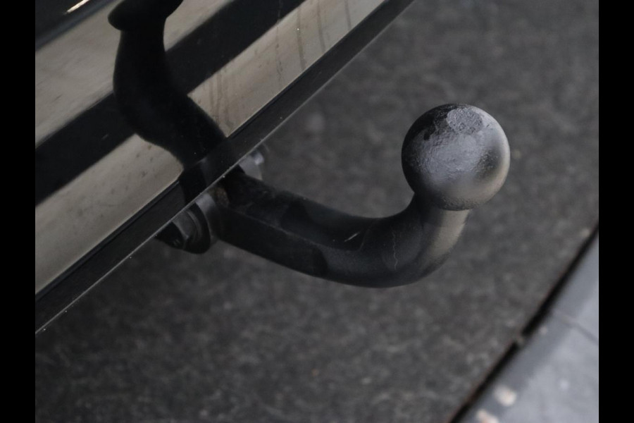 Ford Focus 1.0 EcoBoost Trend Edition | Trekhaak | Carplay | Navigatie | Parkeerhulp | Cruise control | Airco | Bluetooth Ford Focus 1.0 EcoBoost Trend Edition | Trekhaak | Carplay | Navigatie | Parkeerhulp | Cruise control | Airco | Bluetooth