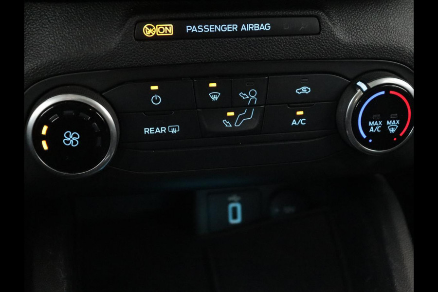 Ford Focus 1.0 EcoBoost Trend Edition | Trekhaak | Carplay | Navigatie | Parkeerhulp | Cruise control | Airco | Bluetooth Ford Focus 1.0 EcoBoost Trend Edition | Trekhaak | Carplay | Navigatie | Parkeerhulp | Cruise control | Airco | Bluetooth