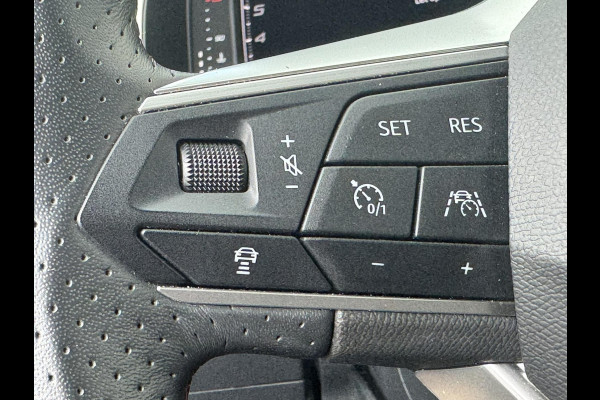 Seat Ibiza 1.0 EcoTSI FR Business Connect Climate control Adaptive cruise Navigatie Apple / Android DAB Digitaal dashboard