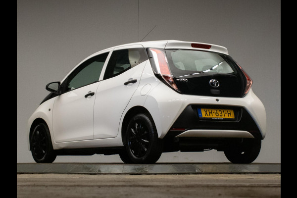 Toyota Aygo 1.0 VVT-i x-fun Sport (AIRCO,BLUETOOTH,CRUISE,LED,SPORTSTOELEN,NIEUWE APK,NETTE STAAT)