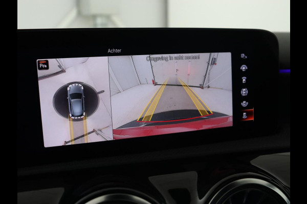 Mercedes-Benz A-Klasse 250e AMG | Panoramadak | 360 Camera | Burmester | Stoelverwarming | Adaptive cruise | Carplay | Sfeerverlichting | 19'' | Navigatie | Widescreen | Leder/Alcantara | PHEV | Plug In