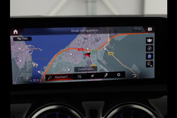 Mercedes-Benz A-Klasse 250e AMG | Panoramadak | 360 Camera | Burmester | Stoelverwarming | Adaptive cruise | Carplay | Sfeerverlichting | 19'' | Navigatie | Widescreen | Leder/Alcantara | PHEV | Plug In