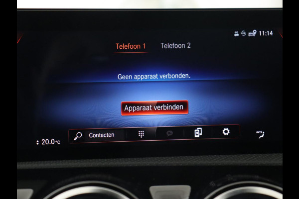 Mercedes-Benz A-Klasse 250e AMG | Panoramadak | 360 Camera | Burmester | Stoelverwarming | Adaptive cruise | Carplay | Sfeerverlichting | 19'' | Navigatie | Widescreen | Leder/Alcantara | PHEV | Plug In