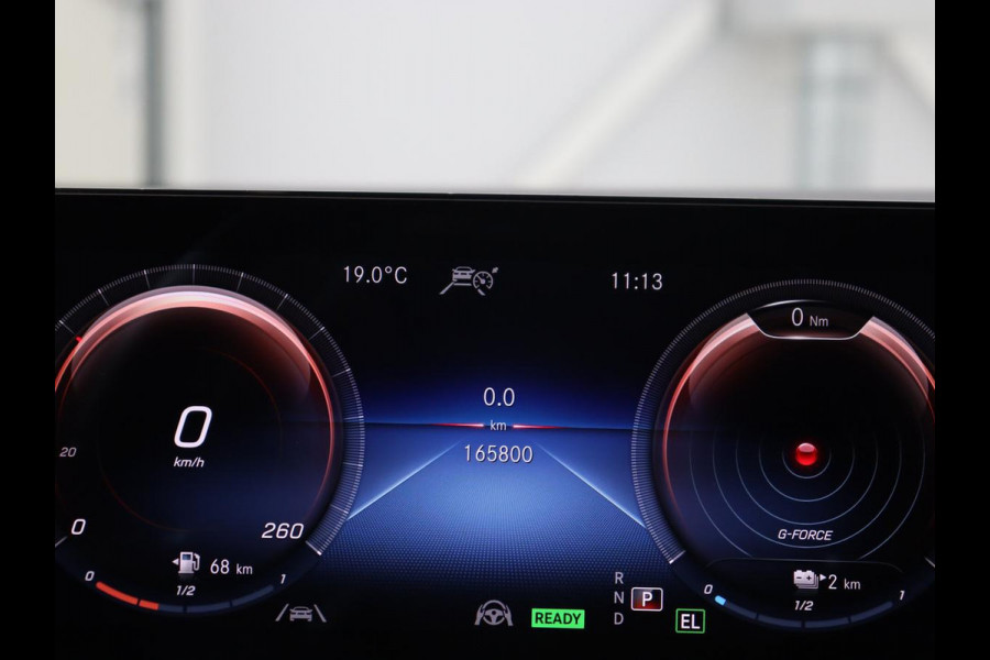 Mercedes-Benz A-Klasse 250e AMG | Panoramadak | 360 Camera | Burmester | Stoelverwarming | Adaptive cruise | Carplay | Sfeerverlichting | 19'' | Navigatie | Widescreen | Leder/Alcantara | PHEV | Plug In