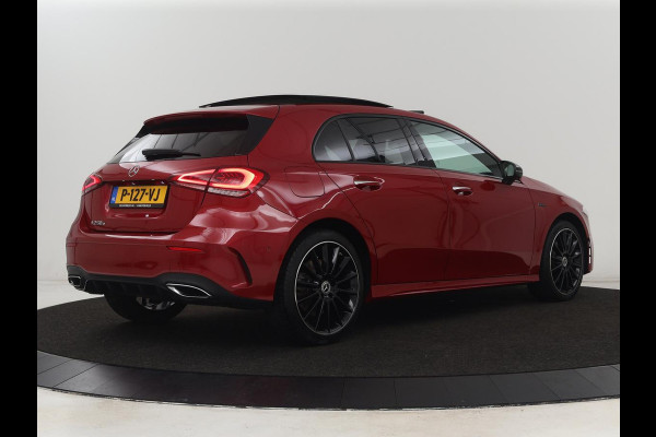 Mercedes-Benz A-Klasse 250e AMG | Panoramadak | 360 Camera | Burmester | Stoelverwarming | Adaptive cruise | Carplay | Sfeerverlichting | 19'' | Navigatie | Widescreen | Leder/Alcantara | PHEV | Plug In