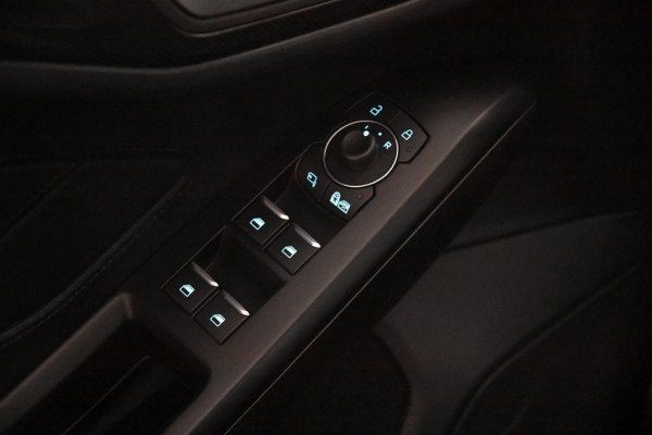 Ford FOCUS Wagon Hybrid ST Line X *1ste Eigenaar*Leer*Navigatie*Trekhaak* Ford FOCUS Wagon Hybrid ST Line X *1ste Eigenaar*Leer*Navigatie*Trekhaak*