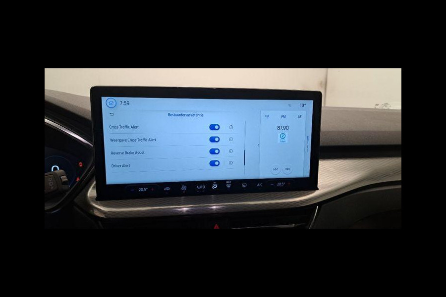 Ford Kuga 2.5 PHEV Titanium 243pk | Driver Assistance Pack | SYNC 4 Navigatie | 2.100kg Trekgewicht