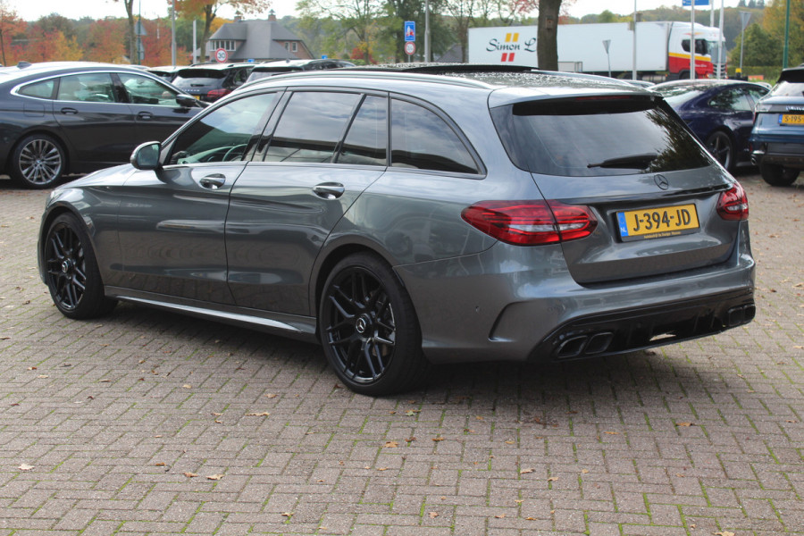 Mercedes-Benz C-Klasse Estate 180 Business Solution AMG / Panoramadak / Camera / Leder / Navigatie / 18'' / DAB / Stoelverwarming / Cruise Control