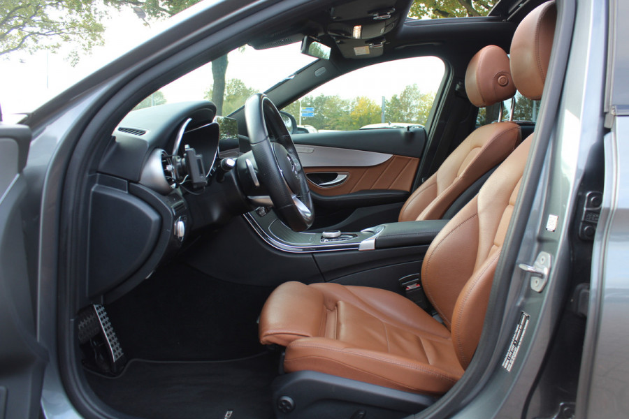 Mercedes-Benz C-Klasse Estate 180 Business Solution AMG / Panoramadak / Camera / Leder / Navigatie / 18'' / DAB / Stoelverwarming / Cruise Control