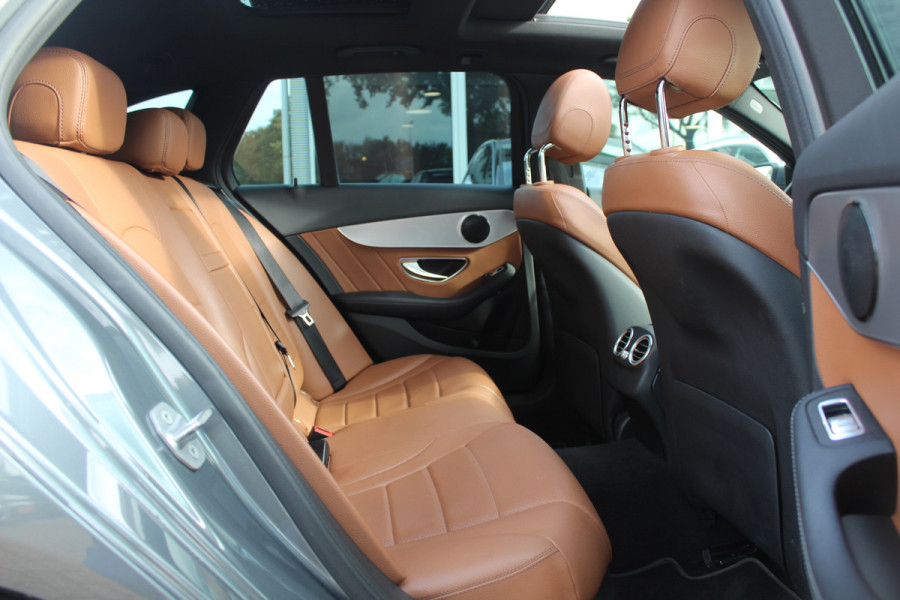 Mercedes-Benz C-Klasse Estate 180 Business Solution AMG / Panoramadak / Camera / Leder / Navigatie / 18'' / DAB / Stoelverwarming / Cruise Control