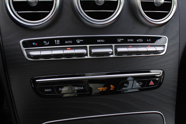 Mercedes-Benz C-Klasse Estate 180 Business Solution AMG / Panoramadak / Camera / Leder / Navigatie / 18'' / DAB / Stoelverwarming / Cruise Control