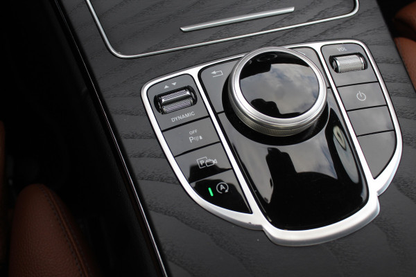 Mercedes-Benz C-Klasse Estate 180 Business Solution AMG / Panoramadak / Camera / Leder / Navigatie / 18'' / DAB / Stoelverwarming / Cruise Control