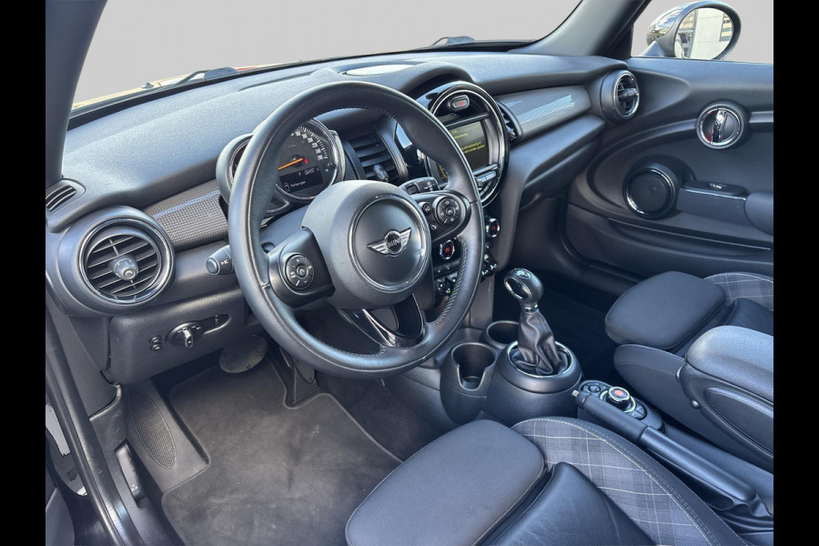 MINI Mini 1.5 Cooper Pepper Serious Business