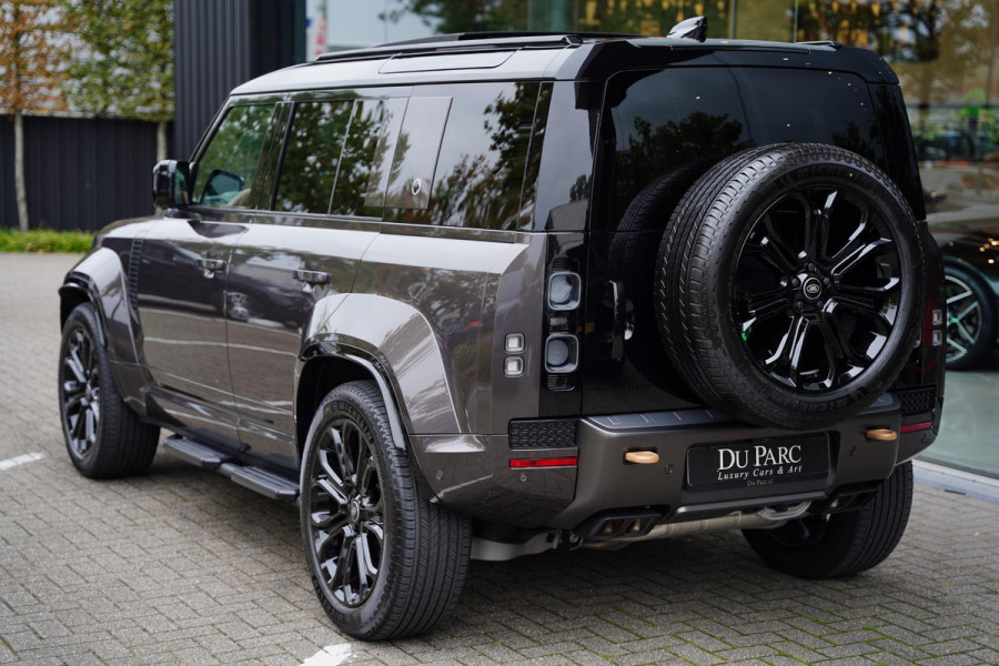 Land Rover Defender 110 P 635 V 8 Octa One of One Lamborghini Leather Land Rover Defender 110 P 635 V 8 Octa One of One Lamborghini Leather