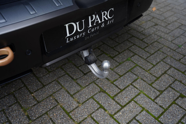 Land Rover Defender 110 P 635 V 8 Octa One of One Lamborghini Leather Land Rover Defender 110 P 635 V 8 Octa One of One Lamborghini Leather