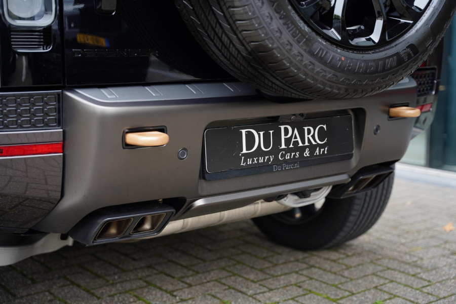 Land Rover Defender 110 P 635 V 8 Octa One of One Lamborghini Leather Land Rover Defender 110 P 635 V 8 Octa One of One Lamborghini Leather