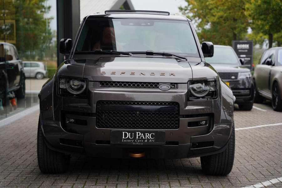 Land Rover Defender 110 P 635 V 8 Octa One of One Lamborghini Leather Land Rover Defender 110 P 635 V 8 Octa One of One Lamborghini Leather