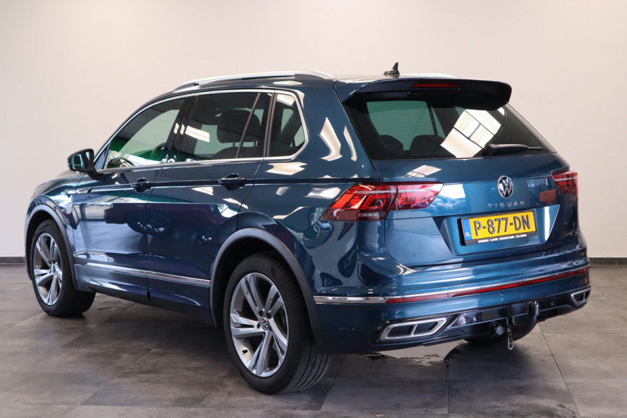 Volkswagen Tiguan 1.5 TSI R-Line Business+ Pano IQ-Light Park Assist Trekhaak