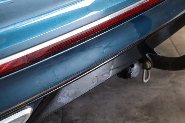 Volkswagen Tiguan 1.5 TSI R-Line Business+ Pano IQ-Light Park Assist Trekhaak