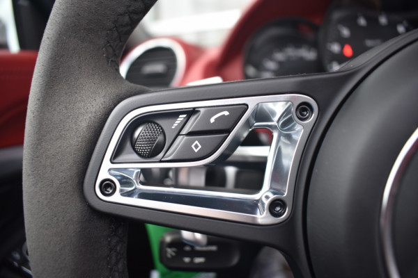 Porsche 718 Spyder 4.0 3.365 KM! FULL LED! PARKEERPAKKET!