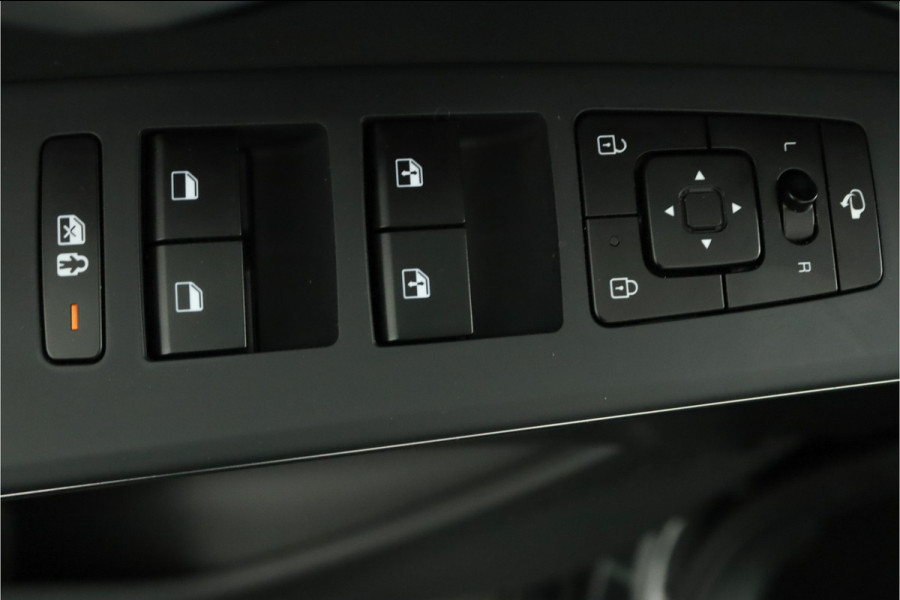 Kia Niro 1.6 GDi Hybrid ExecutiveLine Apple Carplay/Android Auto - Cruise Control - Dodehoekdetectie - Navigatie - Schuif/Kanteldak - Stuur/Stoelverwarming - Fabrieksgarantie tot 06-2031 Kia Niro 1.6 GDi Hybrid ExecutiveLine Apple Carplay/Android Auto - Cruise Control - Dodehoekdetectie - Navigatie - Schuif/Kanteldak - Stuur/Stoelverwarming - Fabrieksgarantie tot 06-2031