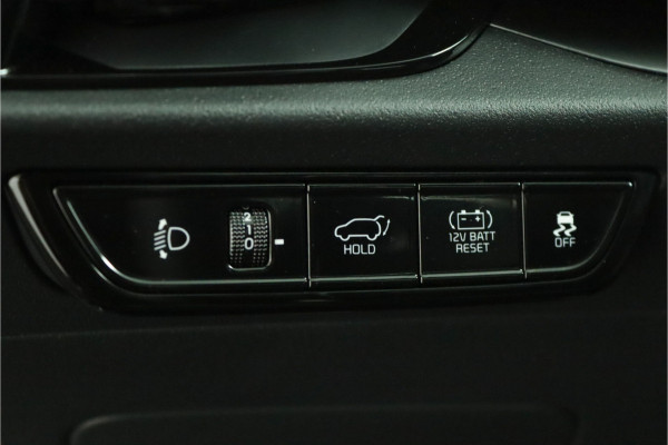 Kia Niro 1.6 GDi Hybrid ExecutiveLine Apple Carplay/Android Auto - Cruise Control - Dodehoekdetectie - Navigatie - Schuif/Kanteldak - Stuur/Stoelverwarming - Fabrieksgarantie tot 06-2031 Kia Niro 1.6 GDi Hybrid ExecutiveLine Apple Carplay/Android Auto - Cruise Control - Dodehoekdetectie - Navigatie - Schuif/Kanteldak - Stuur/Stoelverwarming - Fabrieksgarantie tot 06-2031
