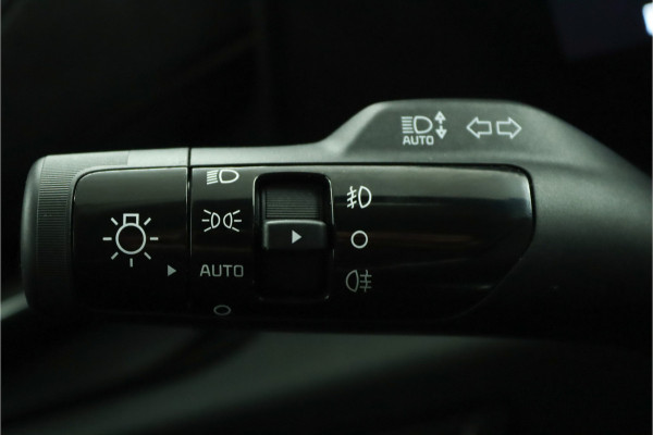 Kia Niro 1.6 GDi Hybrid ExecutiveLine Apple Carplay/Android Auto - Cruise Control - Dodehoekdetectie - Navigatie - Schuif/Kanteldak - Stuur/Stoelverwarming - Fabrieksgarantie tot 06-2031 Kia Niro 1.6 GDi Hybrid ExecutiveLine Apple Carplay/Android Auto - Cruise Control - Dodehoekdetectie - Navigatie - Schuif/Kanteldak - Stuur/Stoelverwarming - Fabrieksgarantie tot 06-2031