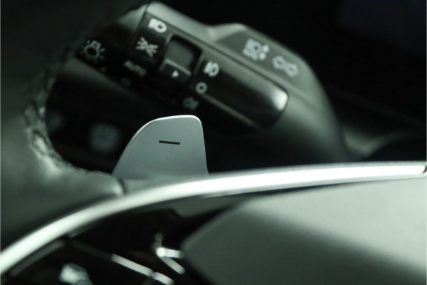 Kia Niro 1.6 GDi Hybrid ExecutiveLine Apple Carplay/Android Auto - Cruise Control - Dodehoekdetectie - Navigatie - Schuif/Kanteldak - Stuur/Stoelverwarming - Fabrieksgarantie tot 06-2031 Kia Niro 1.6 GDi Hybrid ExecutiveLine Apple Carplay/Android Auto - Cruise Control - Dodehoekdetectie - Navigatie - Schuif/Kanteldak - Stuur/Stoelverwarming - Fabrieksgarantie tot 06-2031