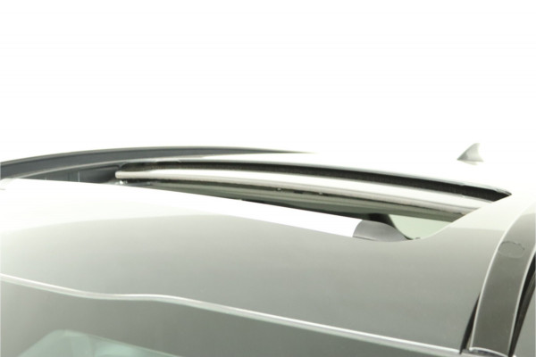 Kia Niro 1.6 GDi Hybrid ExecutiveLine Apple Carplay/Android Auto - Cruise Control - Dodehoekdetectie - Navigatie - Schuif/Kanteldak - Stuur/Stoelverwarming - Fabrieksgarantie tot 06-2031 Kia Niro 1.6 GDi Hybrid ExecutiveLine Apple Carplay/Android Auto - Cruise Control - Dodehoekdetectie - Navigatie - Schuif/Kanteldak - Stuur/Stoelverwarming - Fabrieksgarantie tot 06-2031