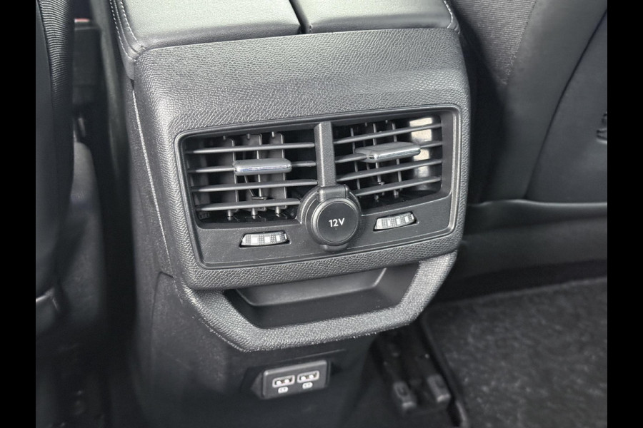 Peugeot 3008 1.6 HYbrid 225 Blue Lease Allure PHEV PLUG-IN HYBRIDE | DEALER OH. | AFNEEMBARE TREKHAAK | ELEK. ACHTERKLEP| CAMERA| STOELVERW. | LANE ASSIST| Peugeot 3008 1.6 HYbrid 225 Blue Lease Allure PHEV PLUG-IN HYBRIDE | DEALER OH. | AFNEEMBARE TREKHAAK | ELEK. ACHTERKLEP| CAMERA| STOELVERW. | LANE ASSIST|