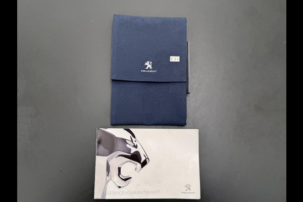 Peugeot 3008 1.6 HYbrid 225 Blue Lease Allure PHEV PLUG-IN HYBRIDE | DEALER OH. | AFNEEMBARE TREKHAAK | ELEK. ACHTERKLEP| CAMERA| STOELVERW. | LANE ASSIST| Peugeot 3008 1.6 HYbrid 225 Blue Lease Allure PHEV PLUG-IN HYBRIDE | DEALER OH. | AFNEEMBARE TREKHAAK | ELEK. ACHTERKLEP| CAMERA| STOELVERW. | LANE ASSIST|