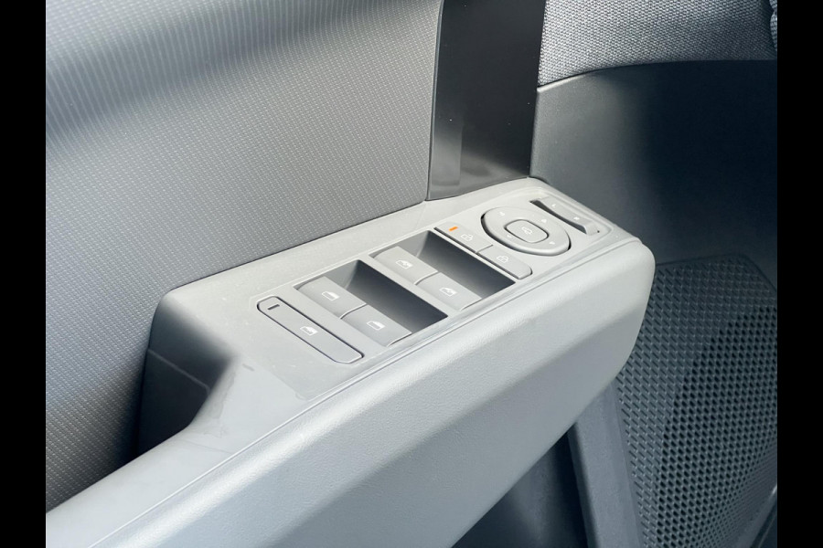 Kia EV3 Plus 81.4 kWh Zuid | Warmtepomp | 204 PK | Stoelverwarming | Stuurverwarming | BLIS | 19 inch Licht metaal Kia EV3 Plus 81.4 kWh Zuid | Warmtepomp | 204 PK | Stoelverwarming | Stuurverwarming | BLIS | 19 inch Licht metaal