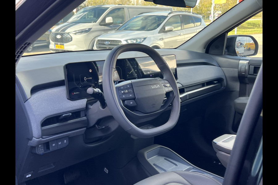 Kia EV3 Plus 81.4 kWh Zuid | Warmtepomp | 204 PK | Stoelverwarming | Stuurverwarming | BLIS | 19 inch Licht metaal Kia EV3 Plus 81.4 kWh Zuid | Warmtepomp | 204 PK | Stoelverwarming | Stuurverwarming | BLIS | 19 inch Licht metaal