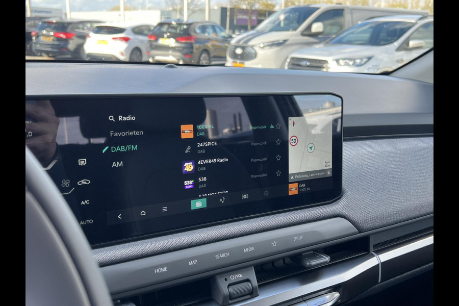 Kia EV3 Plus 81.4 kWh Zuid | Warmtepomp | 204 PK | Stoelverwarming | Stuurverwarming | BLIS | 19 inch Licht metaal Kia EV3 Plus 81.4 kWh Zuid | Warmtepomp | 204 PK | Stoelverwarming | Stuurverwarming | BLIS | 19 inch Licht metaal